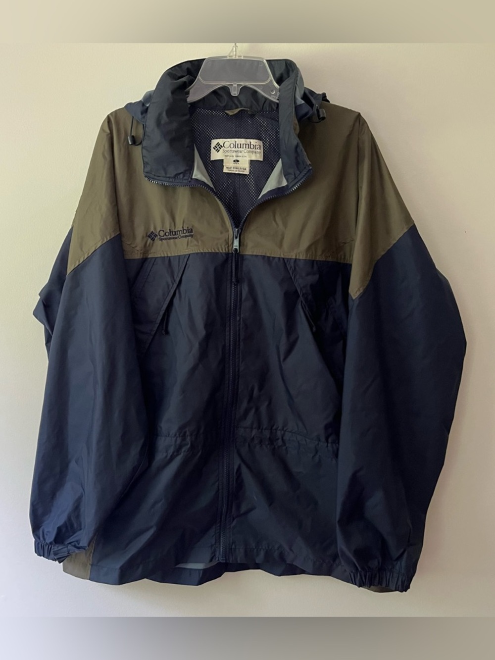 Men's Vintage Columbia Windbreaker Large Navy Blue Green 90s Outdoor Gorpcore